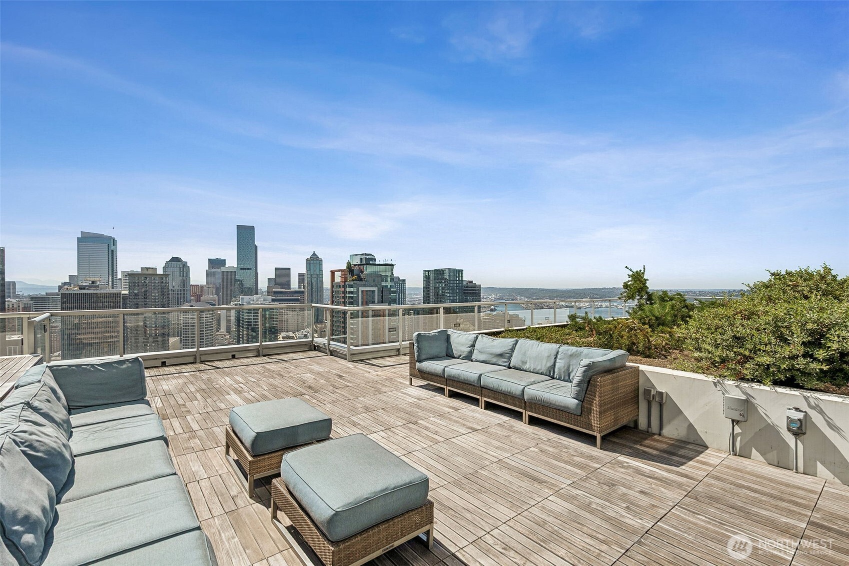 588 Bell Street #606S, Seattle, WA 98121