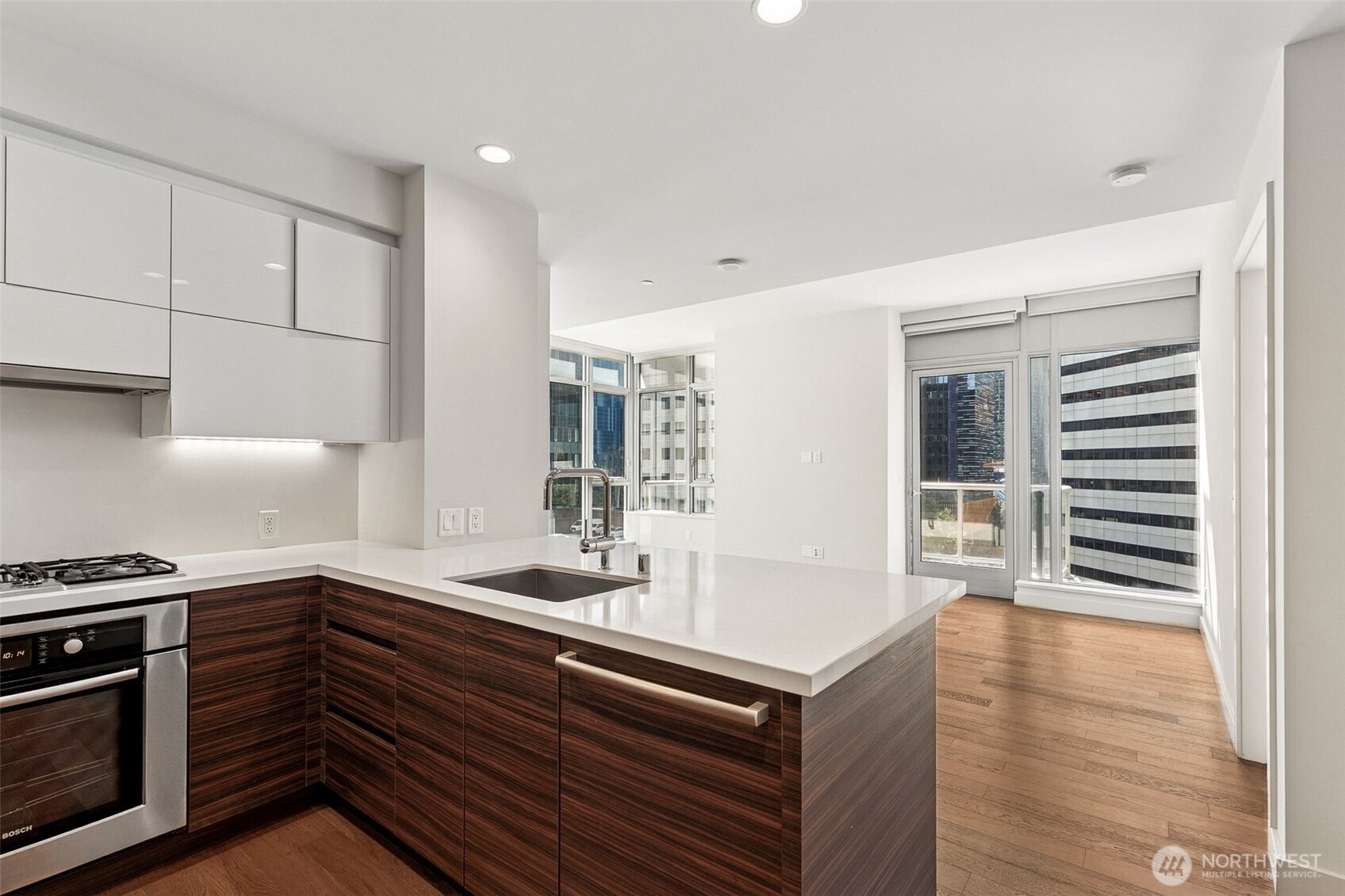 588 Bell Street #606S, Seattle, WA 98121