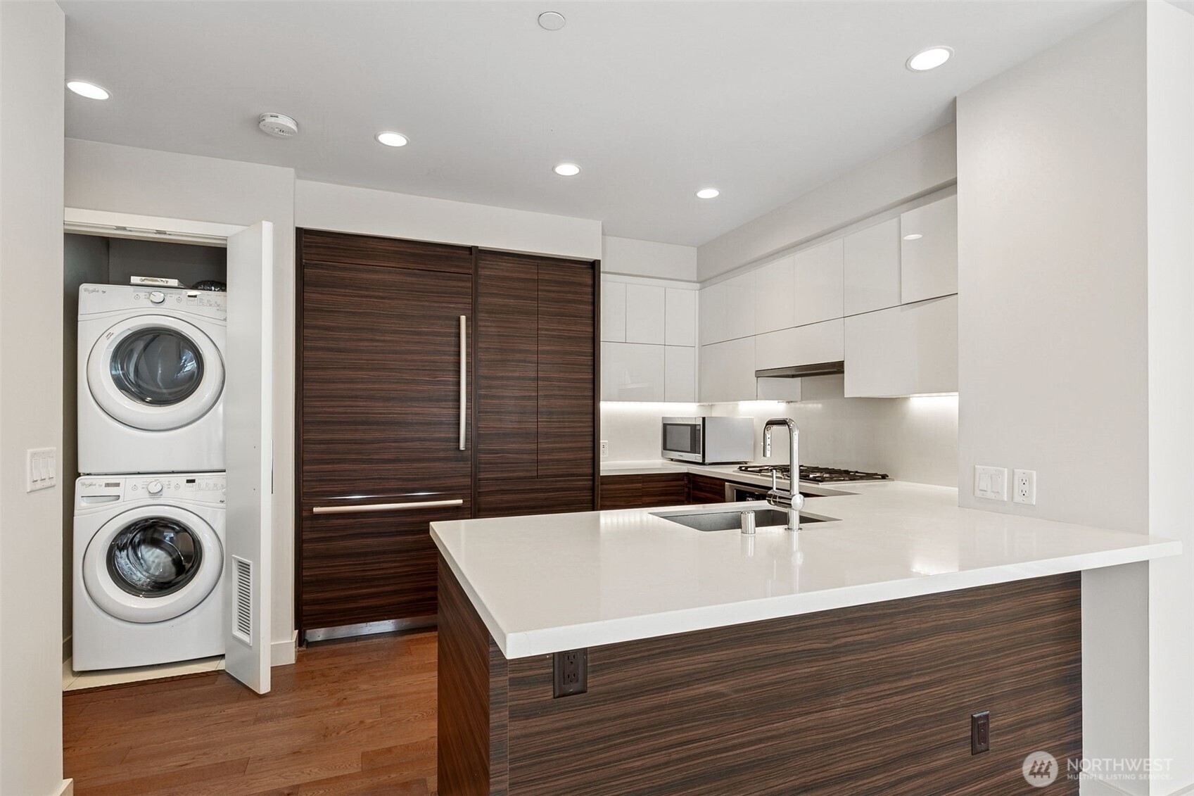 588 Bell Street #606S, Seattle, WA 98121