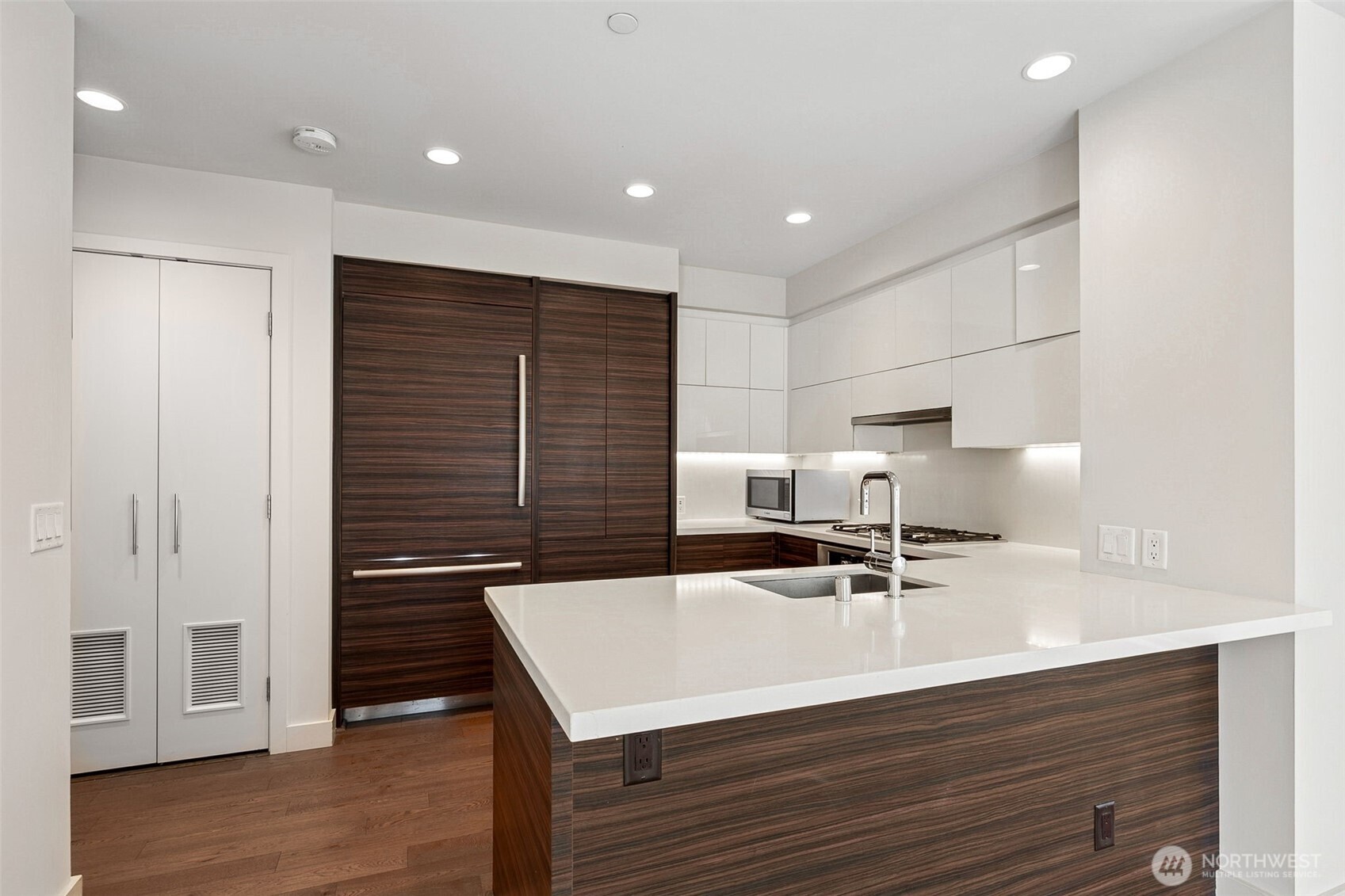 588 Bell Street #606S, Seattle, WA 98121