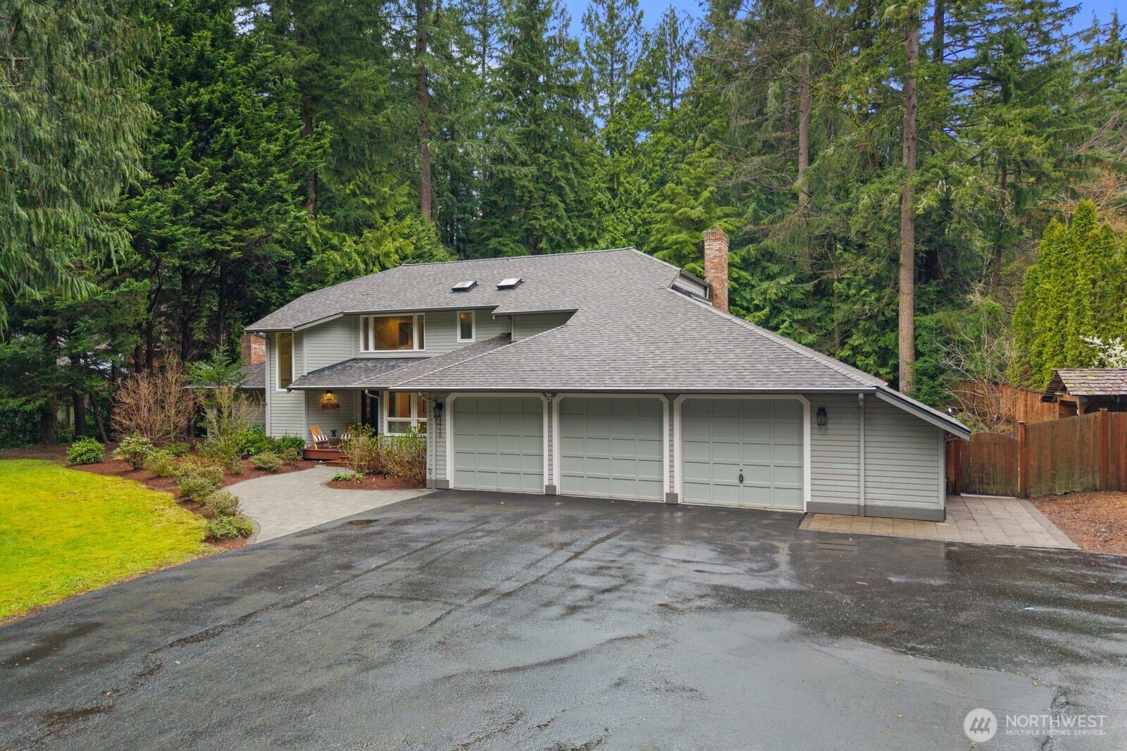 22720 NE 46th Street , Redmond, WA 98053-8205