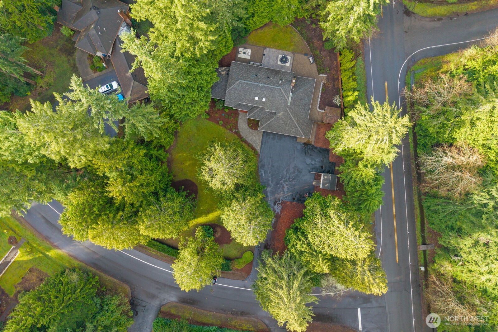 22720 NE 46th Street , Redmond, WA 98053-8205