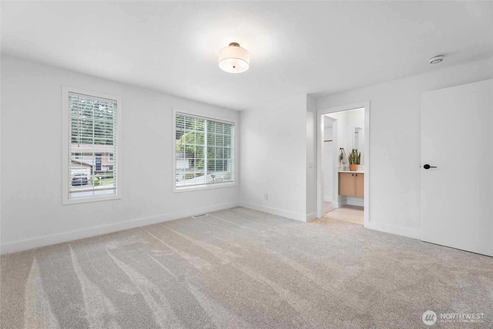 17106 NE 31st Place , Bellevue, WA 98008-2004