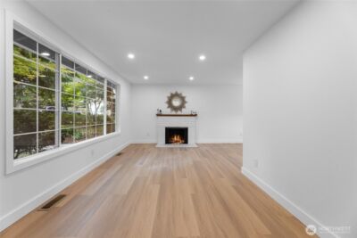 17106 NE 31st Place , Bellevue, WA 98008-2004 - Photo 3