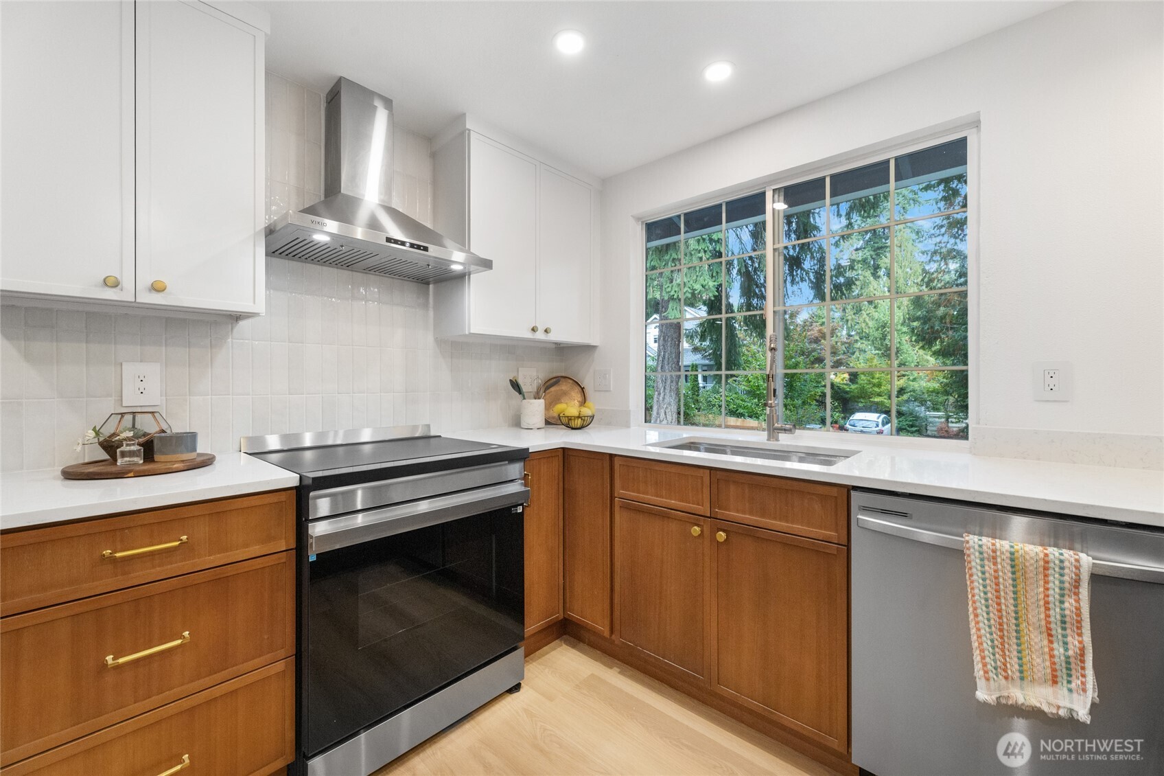 17106 NE 31st Place , Bellevue, WA 98008-2004