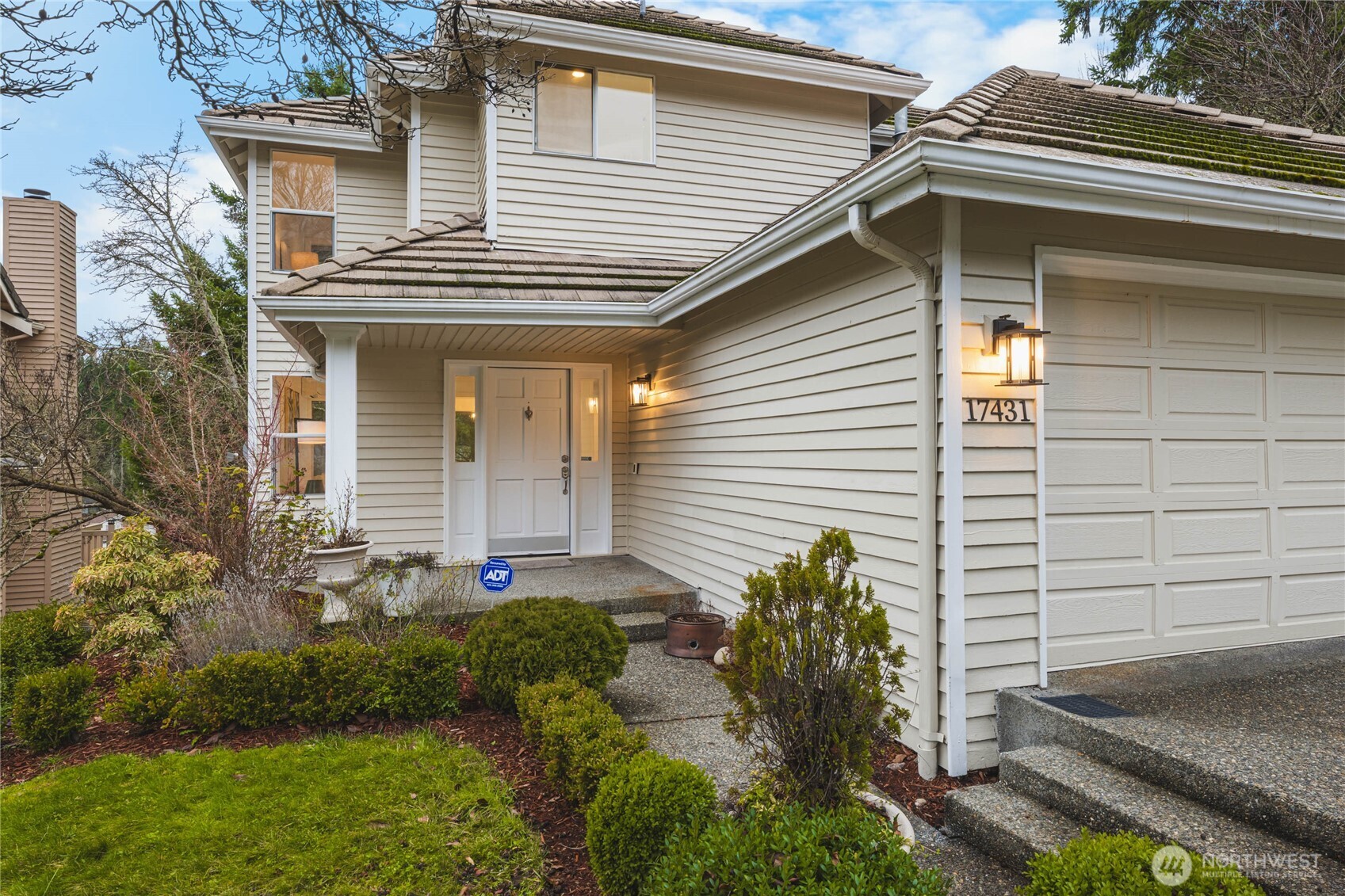 17431 NE 28th Street , Redmond, WA 98052