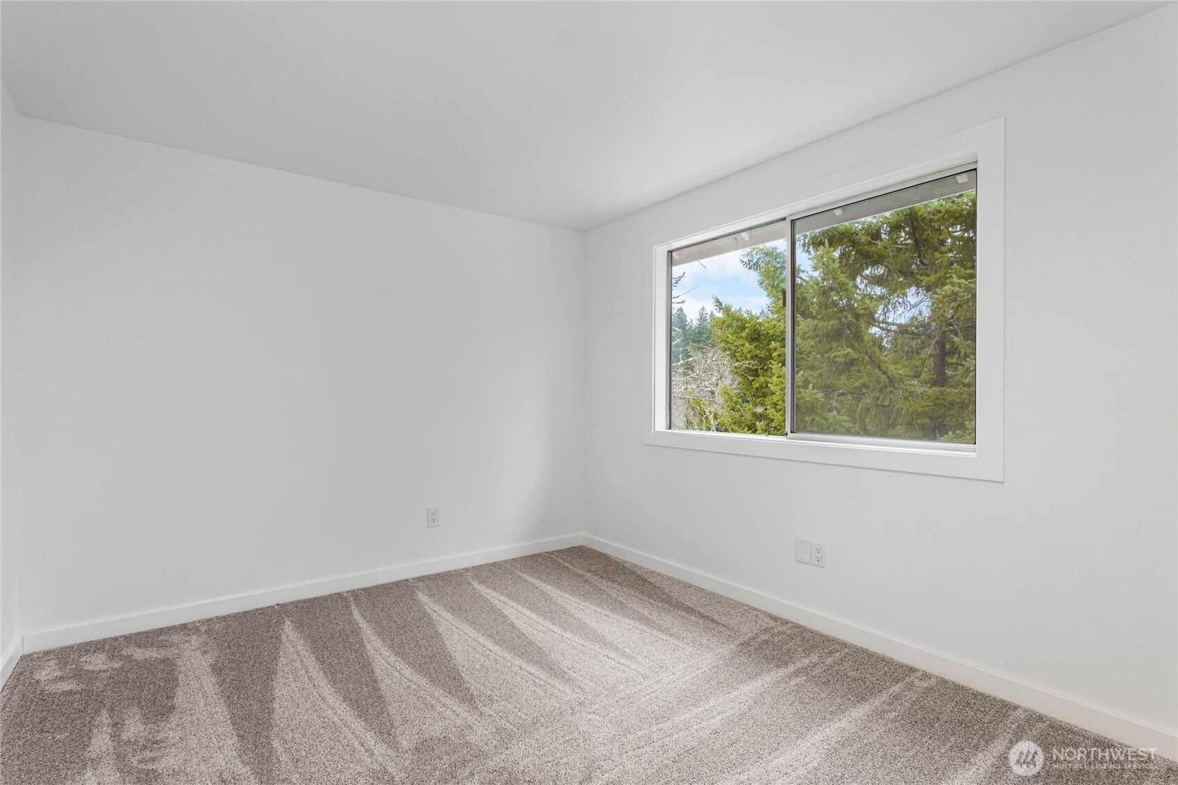 17431 NE 28th Street , Redmond, WA 98052