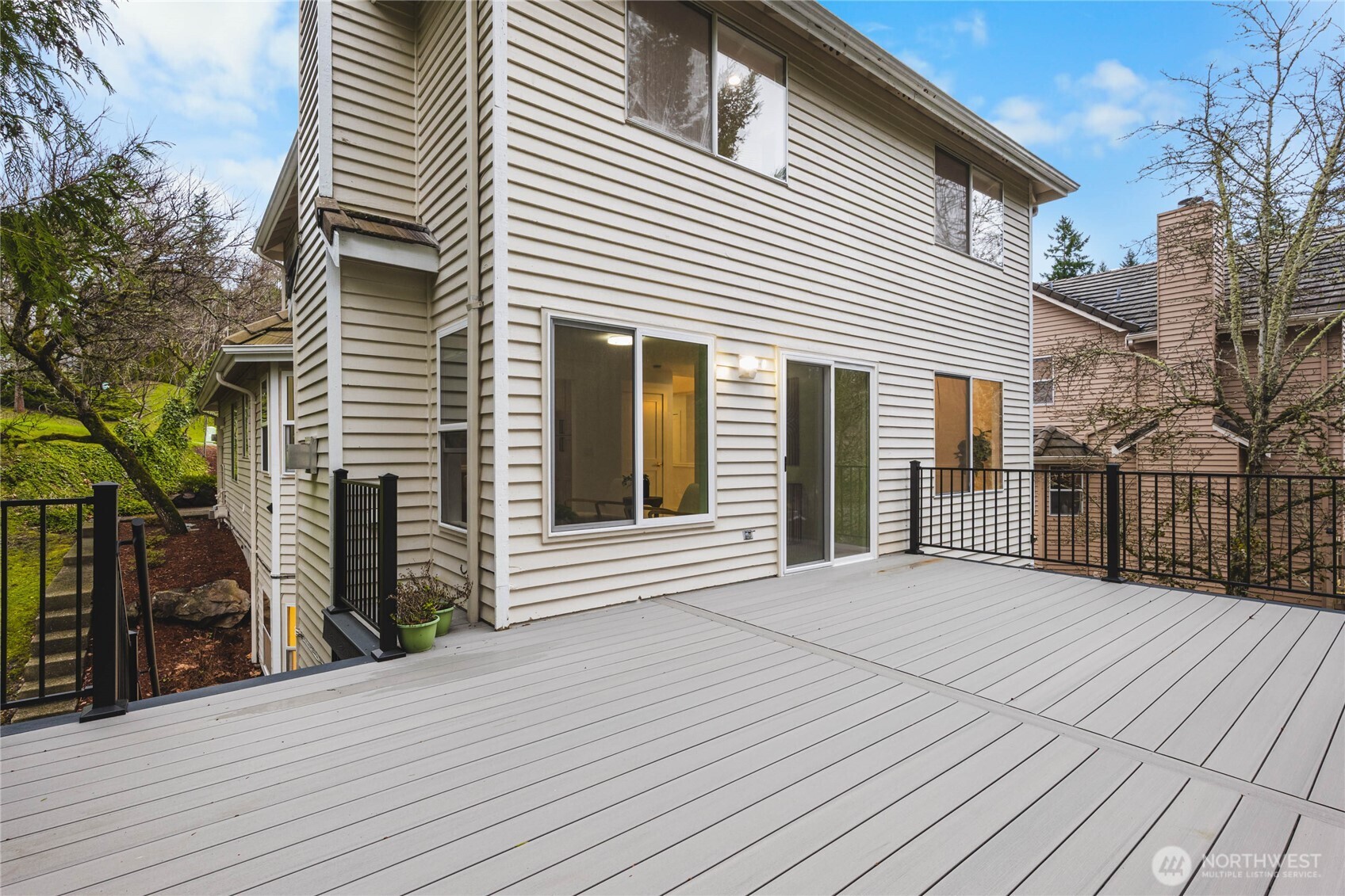 17431 NE 28th Street , Redmond, WA 98052
