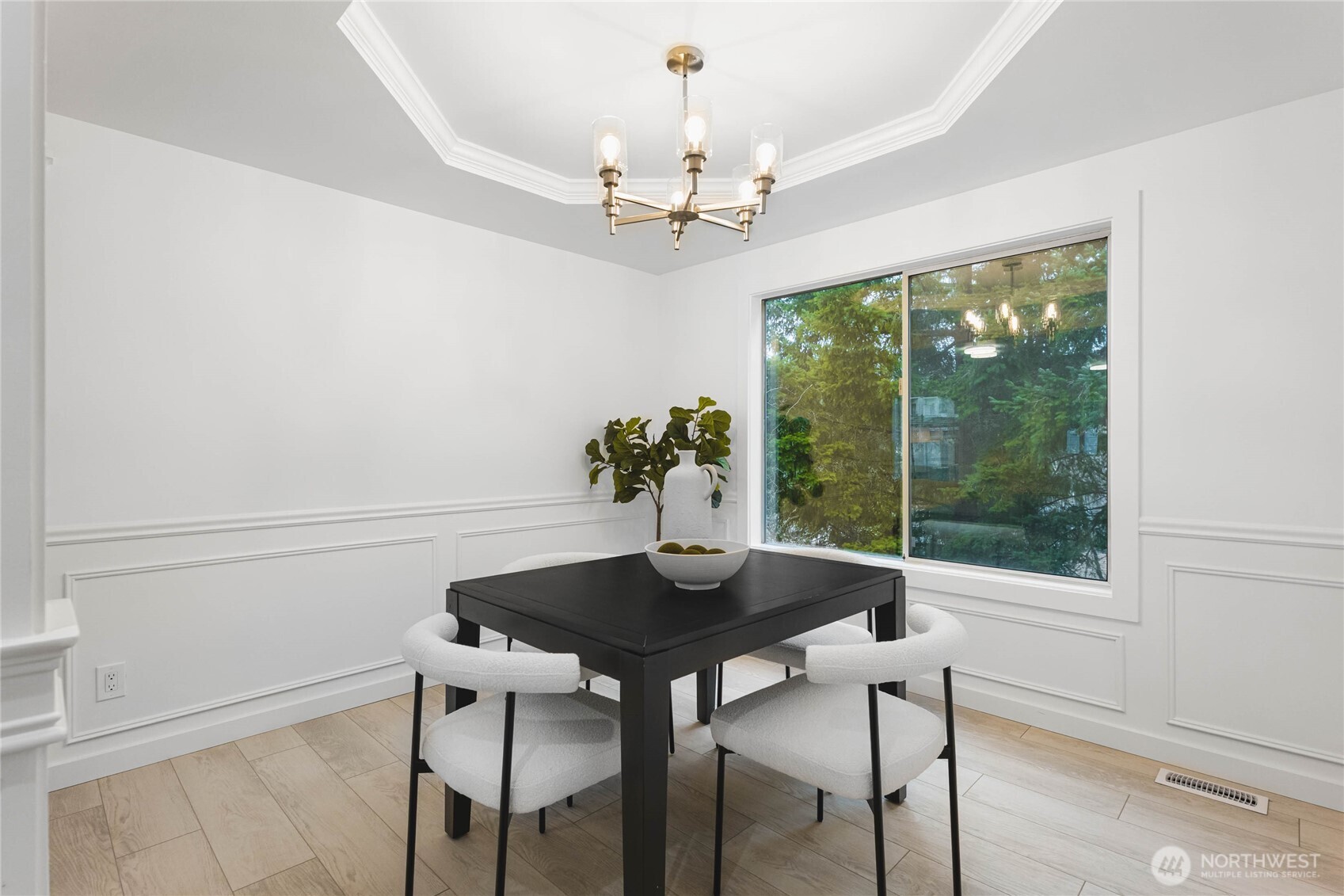 17431 NE 28th Street , Redmond, WA 98052