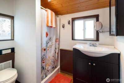 2401 N Northlake Way #L6, Seattle, WA 98103 - Photo 14