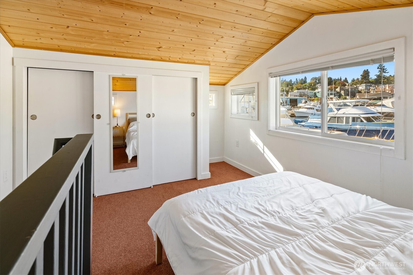 2401 N Northlake Way #L6, Seattle, WA 98103