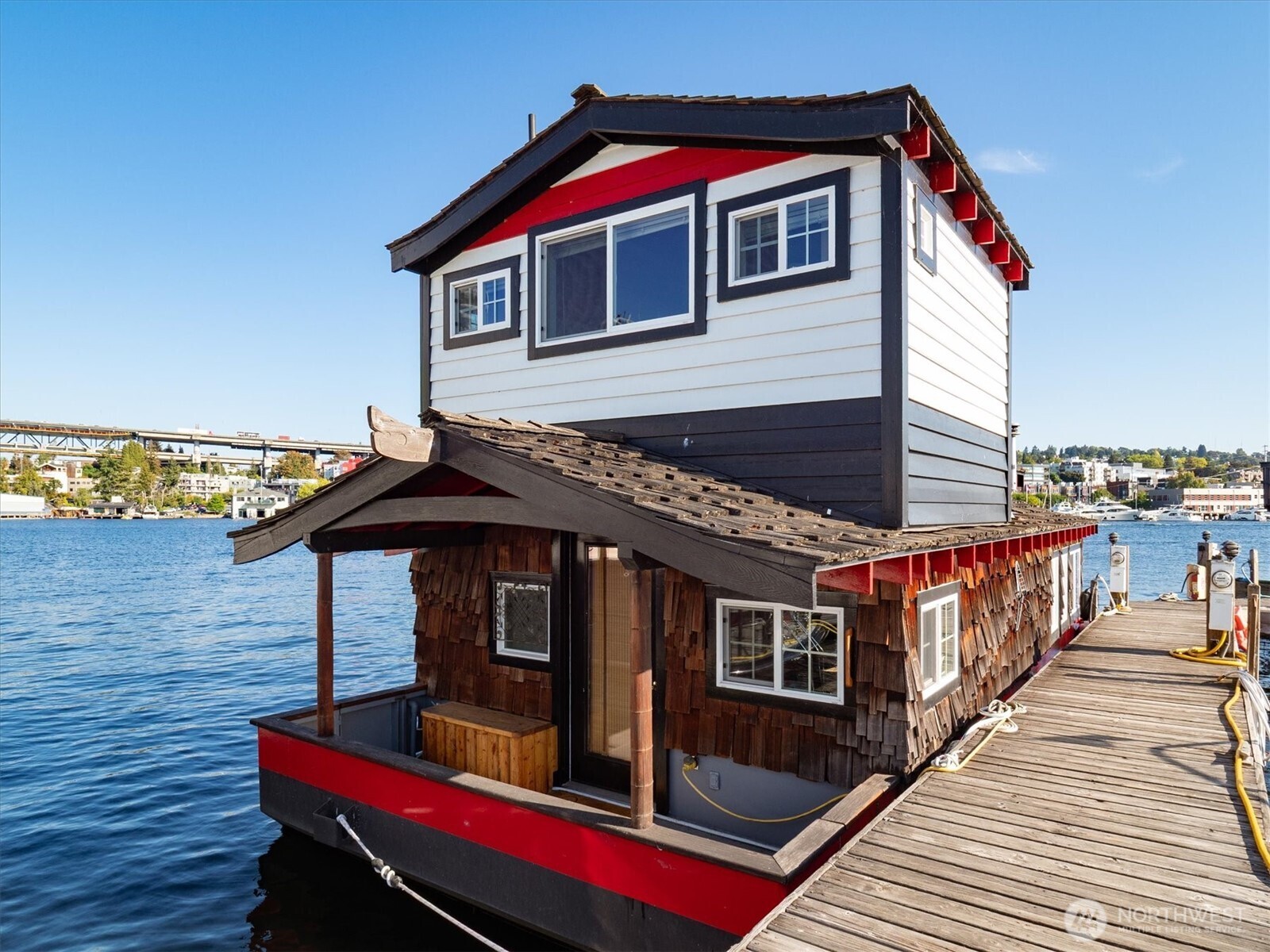 2401 N Northlake Way #L6, Seattle, WA 98103