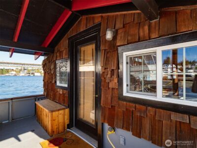 2401 N Northlake Way #L6, Seattle, WA 98103 - Photo 23