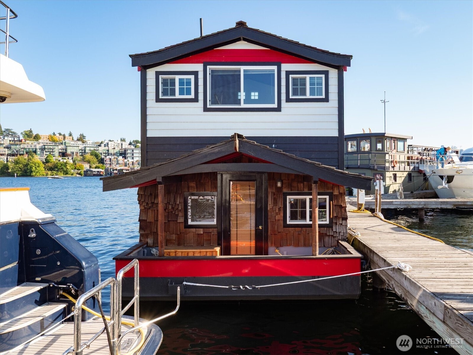 2401 N Northlake Way #L6, Seattle, WA 98103