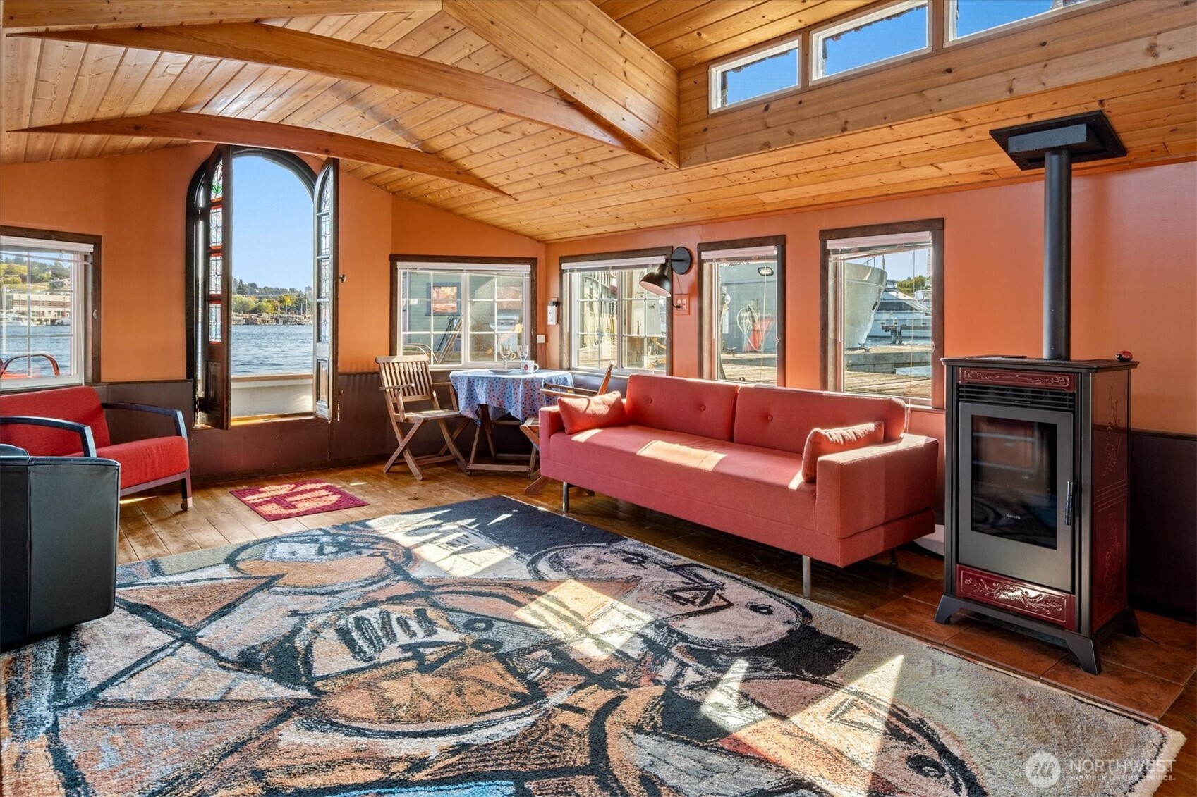 2401 N Northlake Way #L6, Seattle, WA 98103