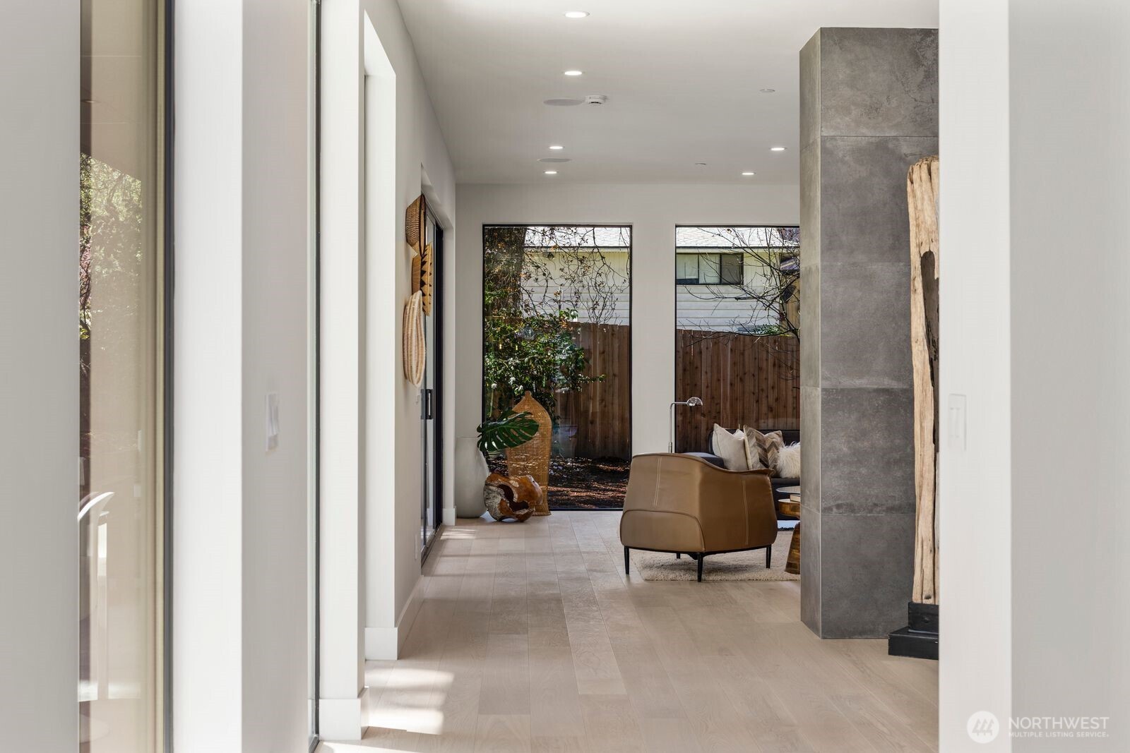 1653 105th Avenue SE, Bellevue, WA 98004