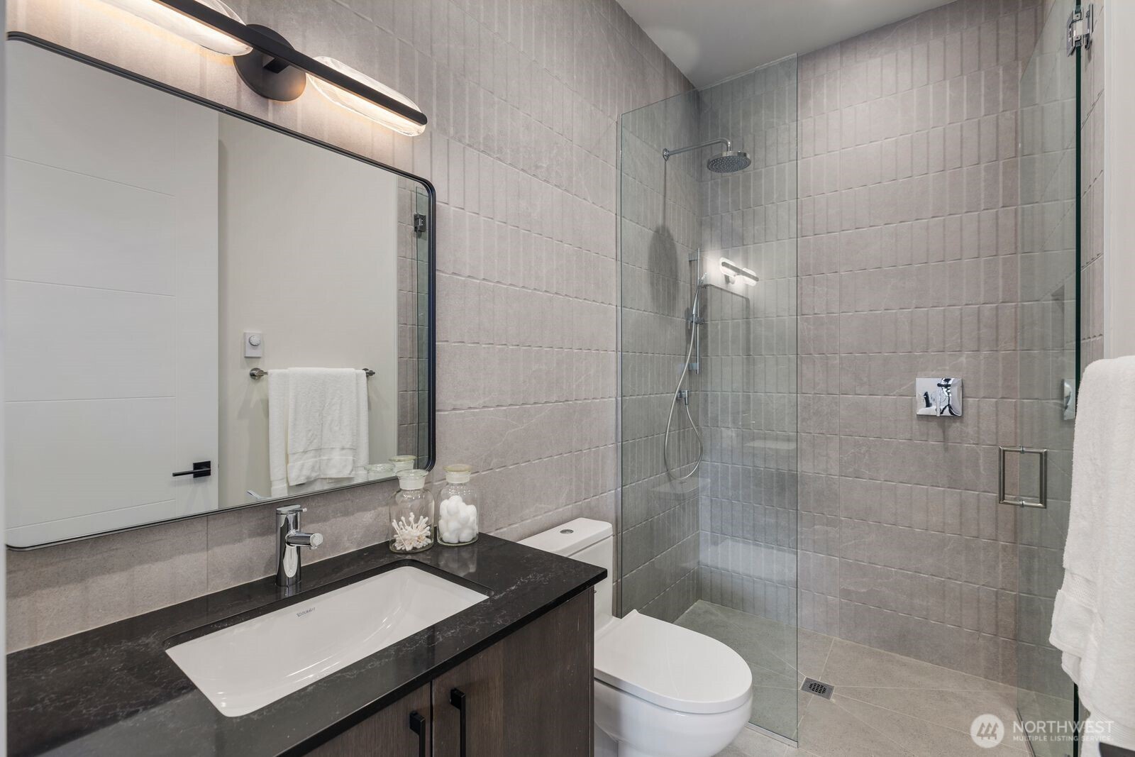 1653 105th Avenue SE, Bellevue, WA 98004