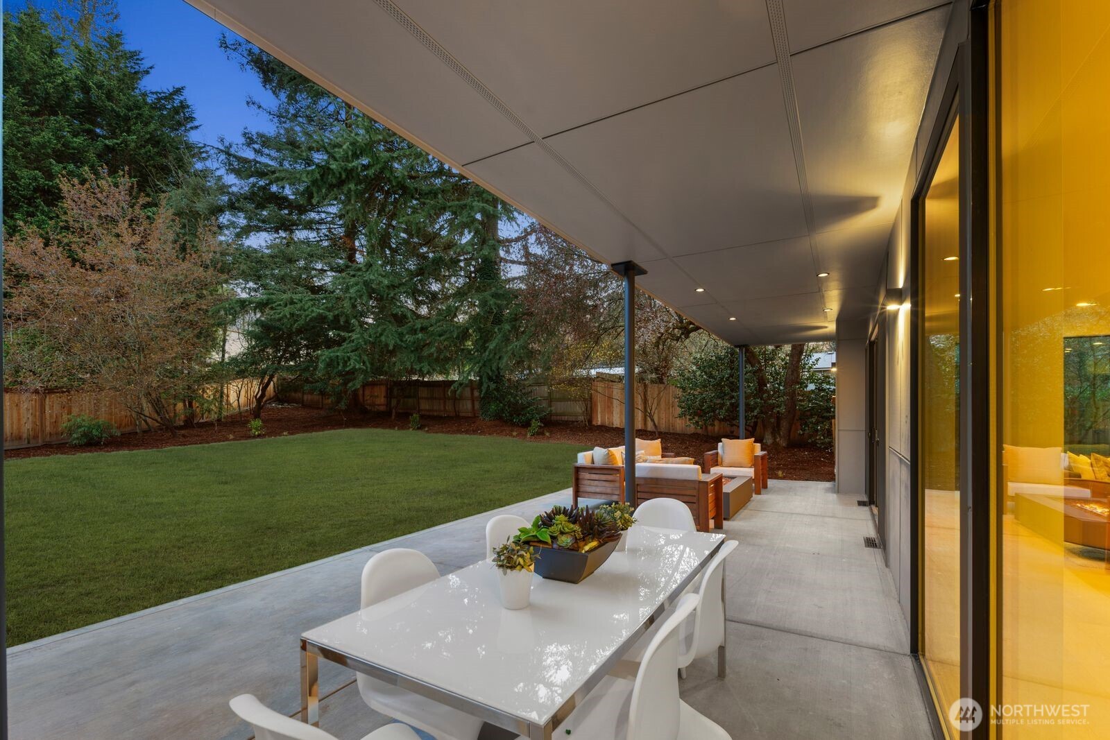 1653 105th Avenue SE, Bellevue, WA 98004