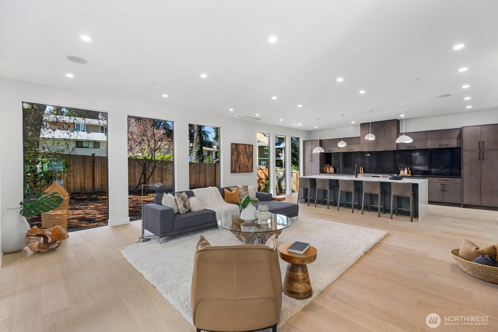 1653 105th Avenue SE, Bellevue, WA 98004