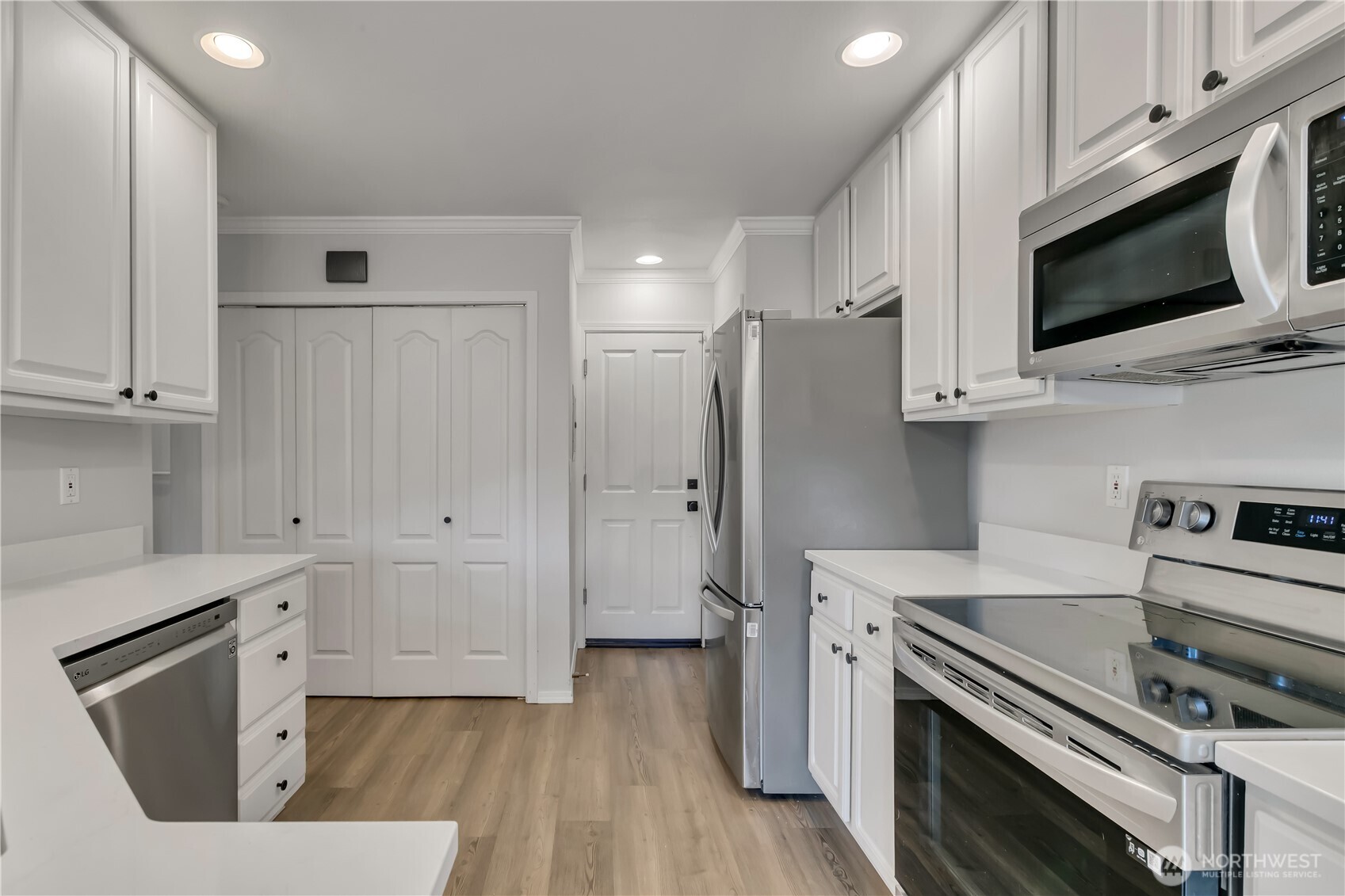 10030 Holly Drive #122, Everett, WA 98204