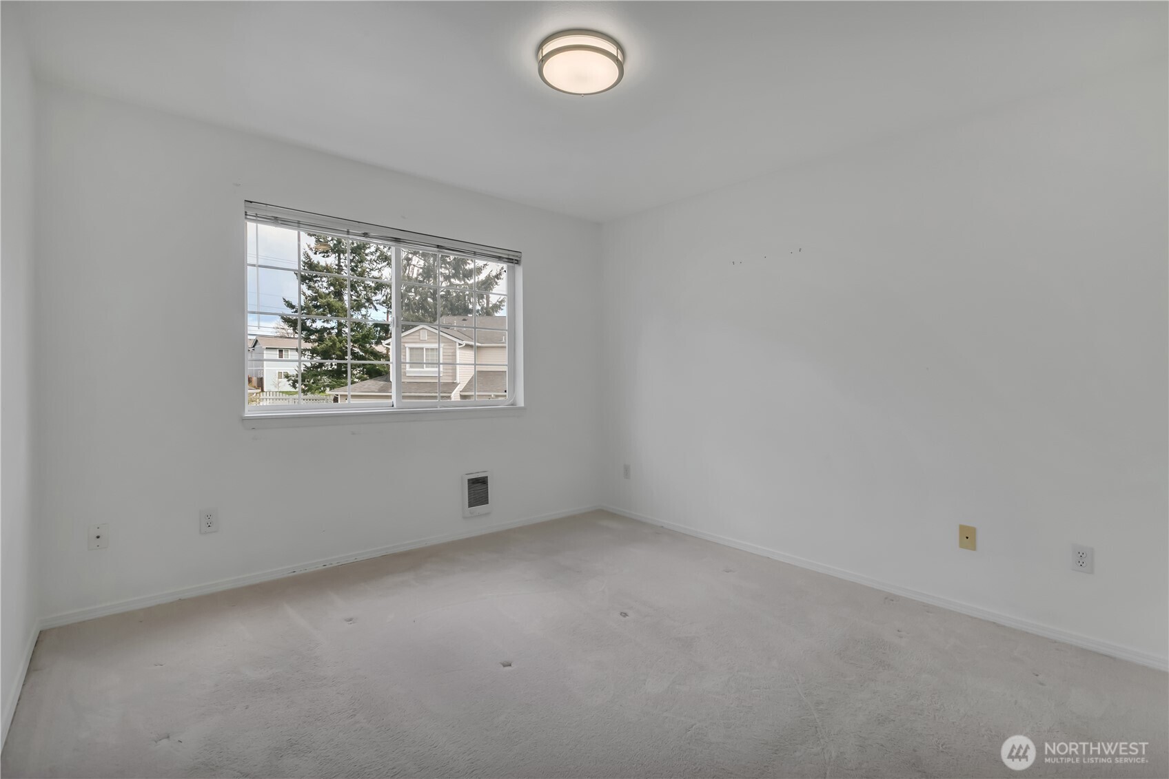 10030 Holly Drive #122, Everett, WA 98204