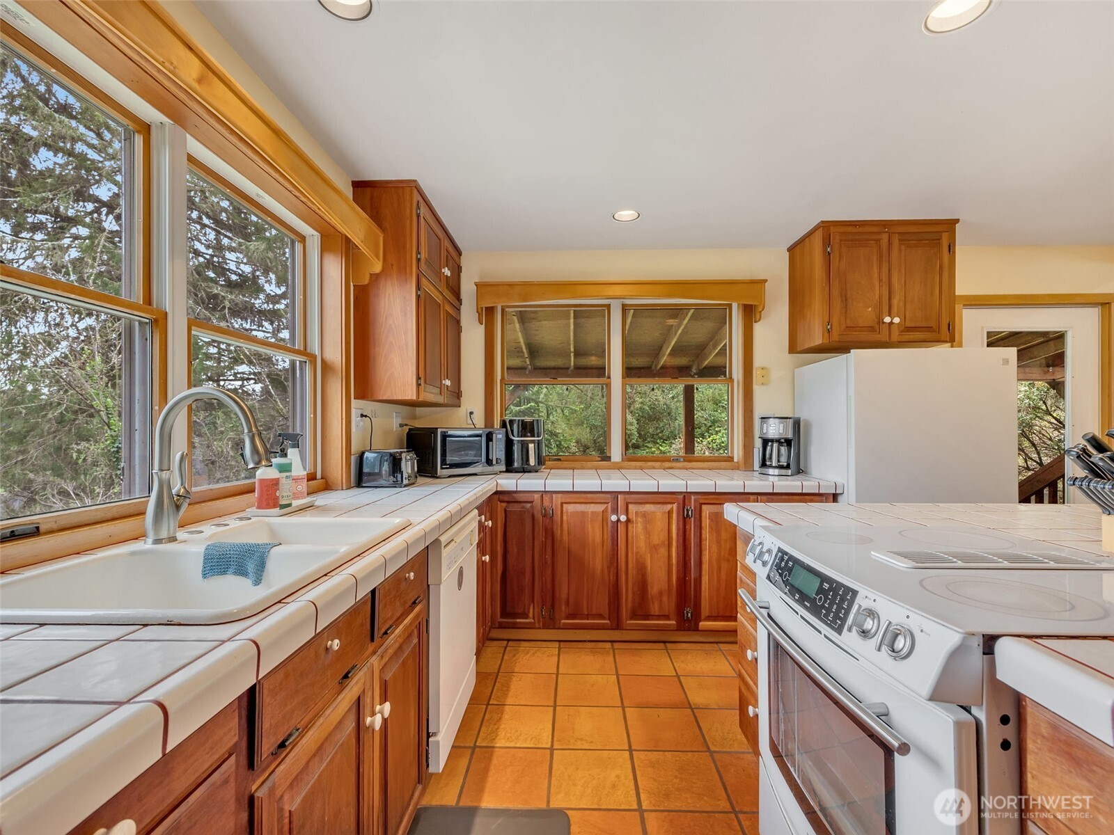 20003 Sandridge Road , Long Beach, WA 98631