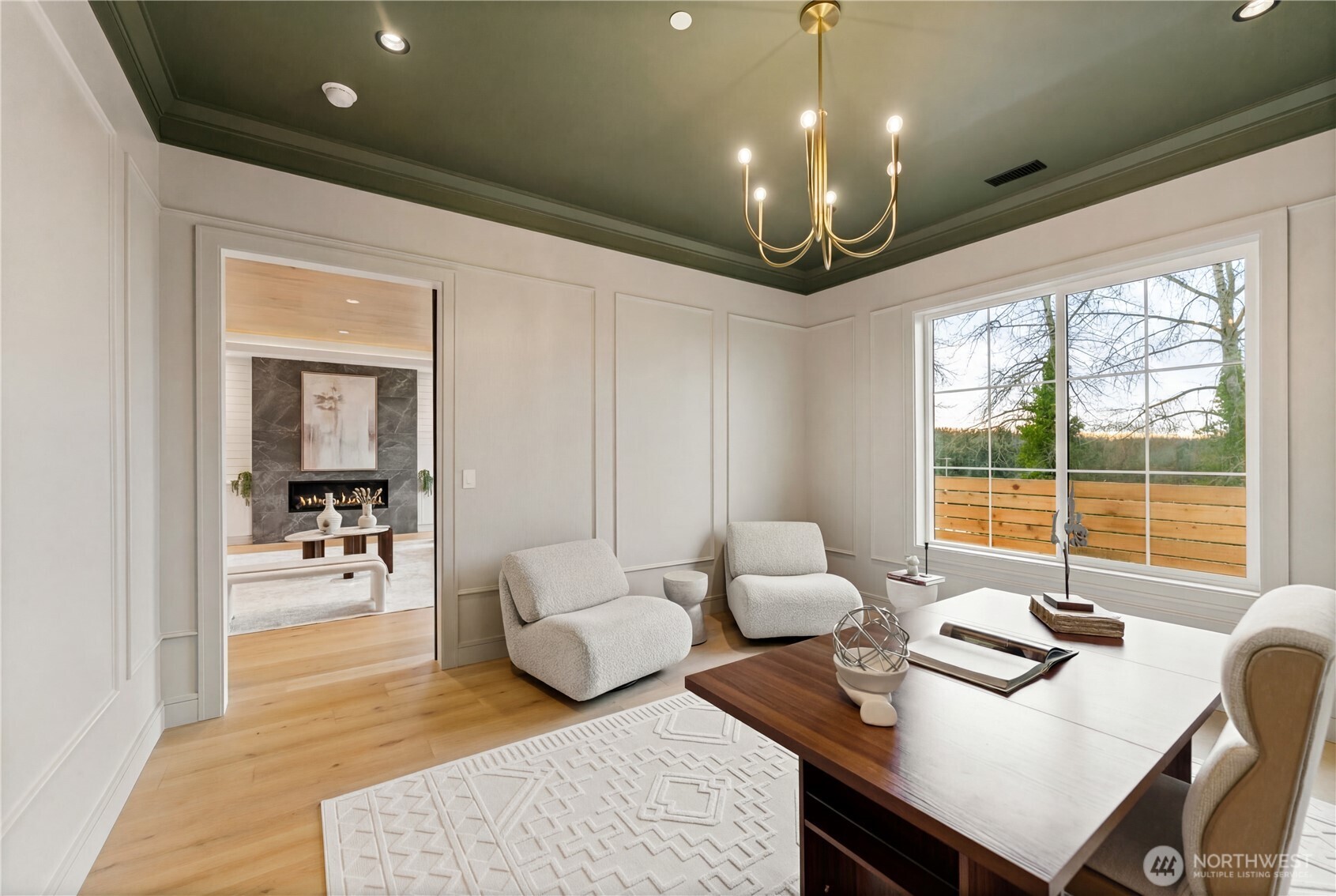 12811 SE 44th Place , Bellevue, WA 98006