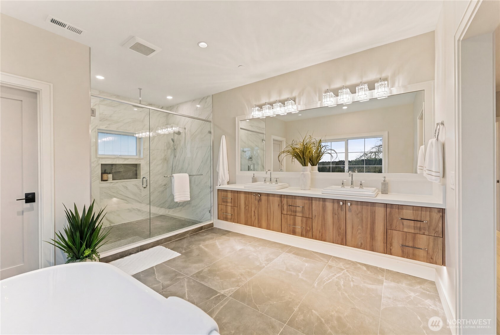 12811 SE 44th Place , Bellevue, WA 98006