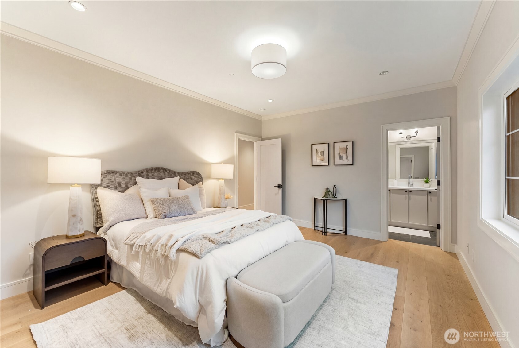 12811 SE 44th Place , Bellevue, WA 98006