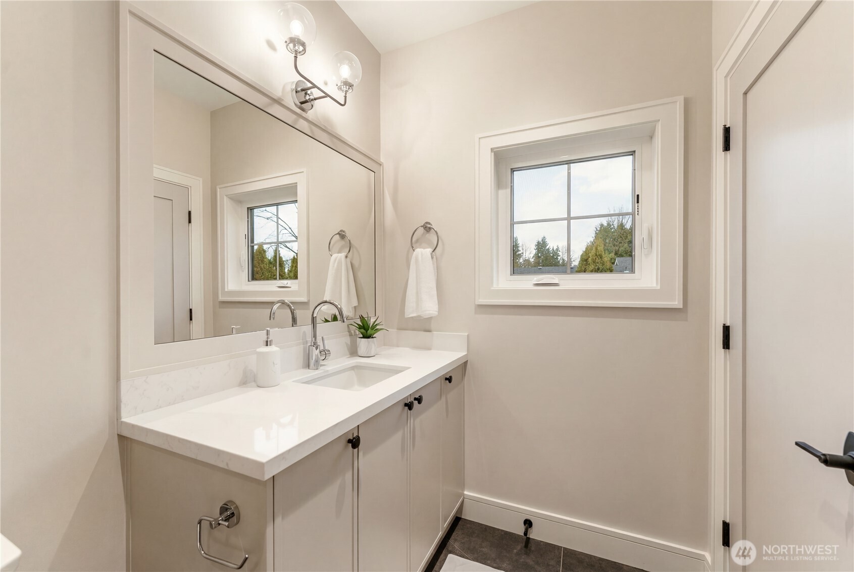 12811 SE 44th Place , Bellevue, WA 98006