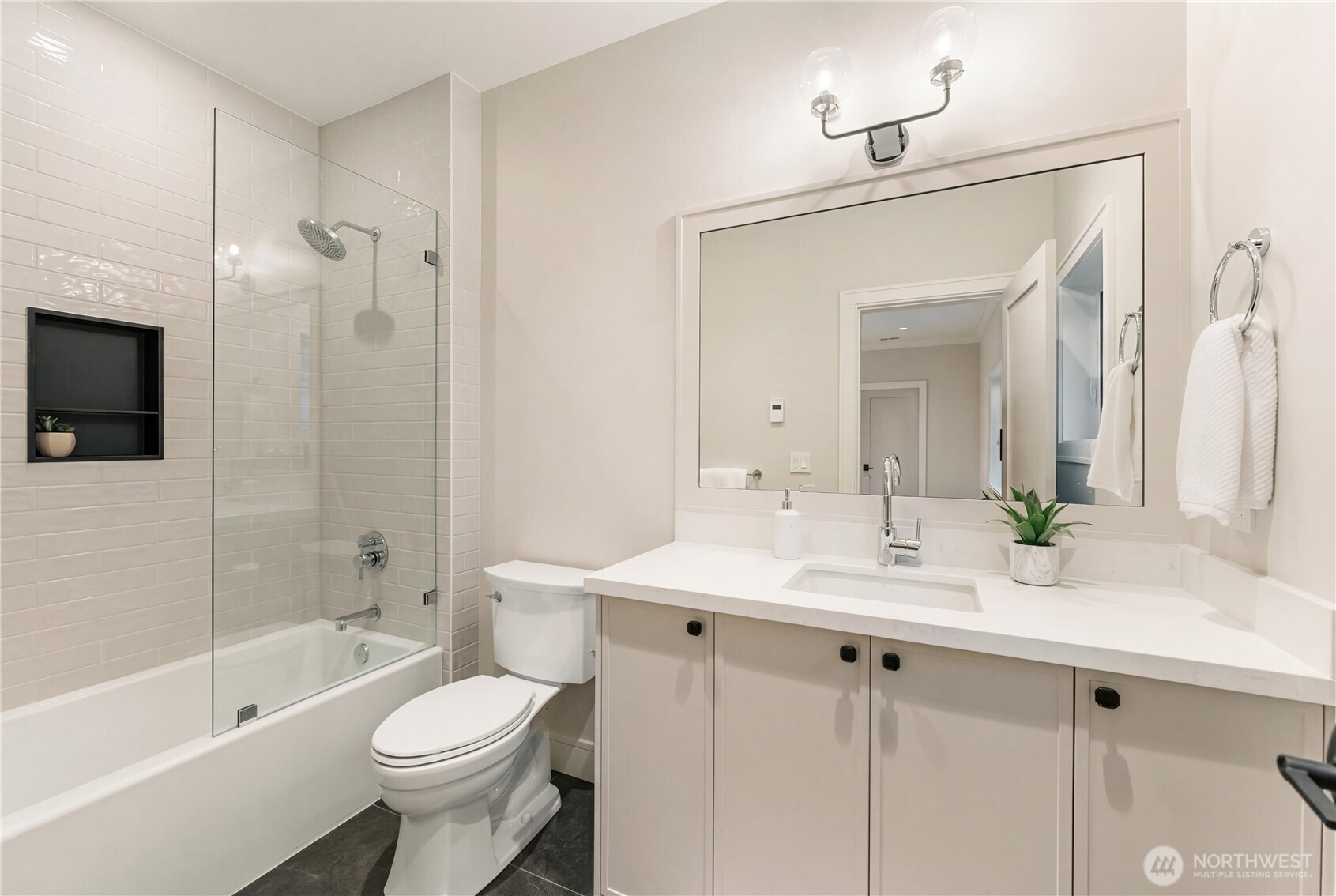 12811 SE 44th Place , Bellevue, WA 98006