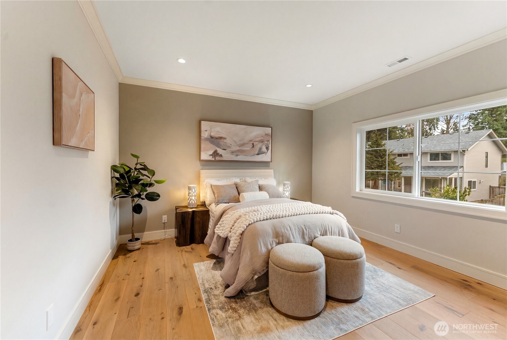 12811 SE 44th Place , Bellevue, WA 98006