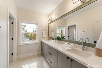 12811 SE 44th Place , Bellevue, WA 98006 - Photo 34