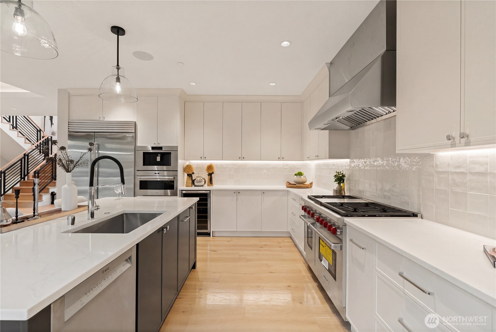 12811 SE 44th Place , Bellevue, WA 98006