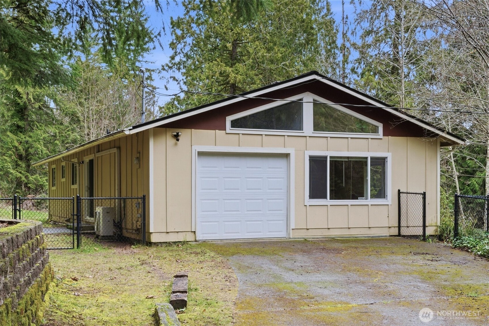 9010 Wyvern Drive SE, Port Orchard, WA 98367-9010