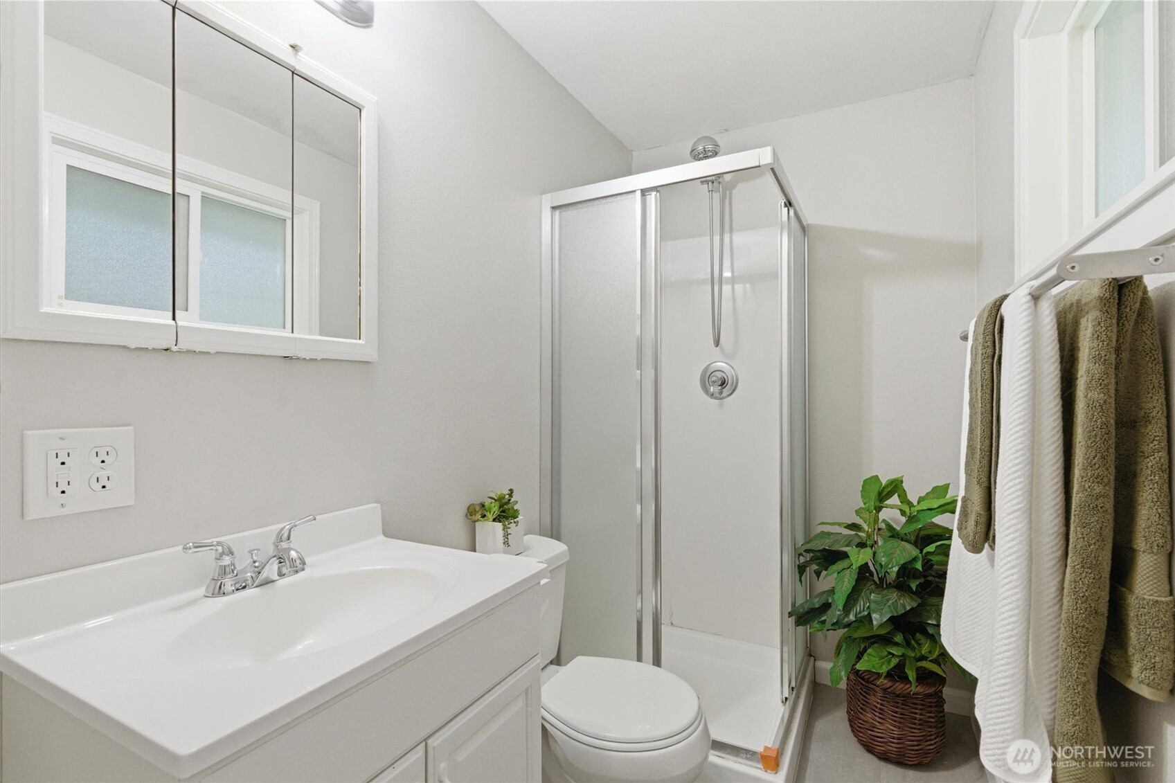 9010 Wyvern Drive SE, Port Orchard, WA 98367-9010