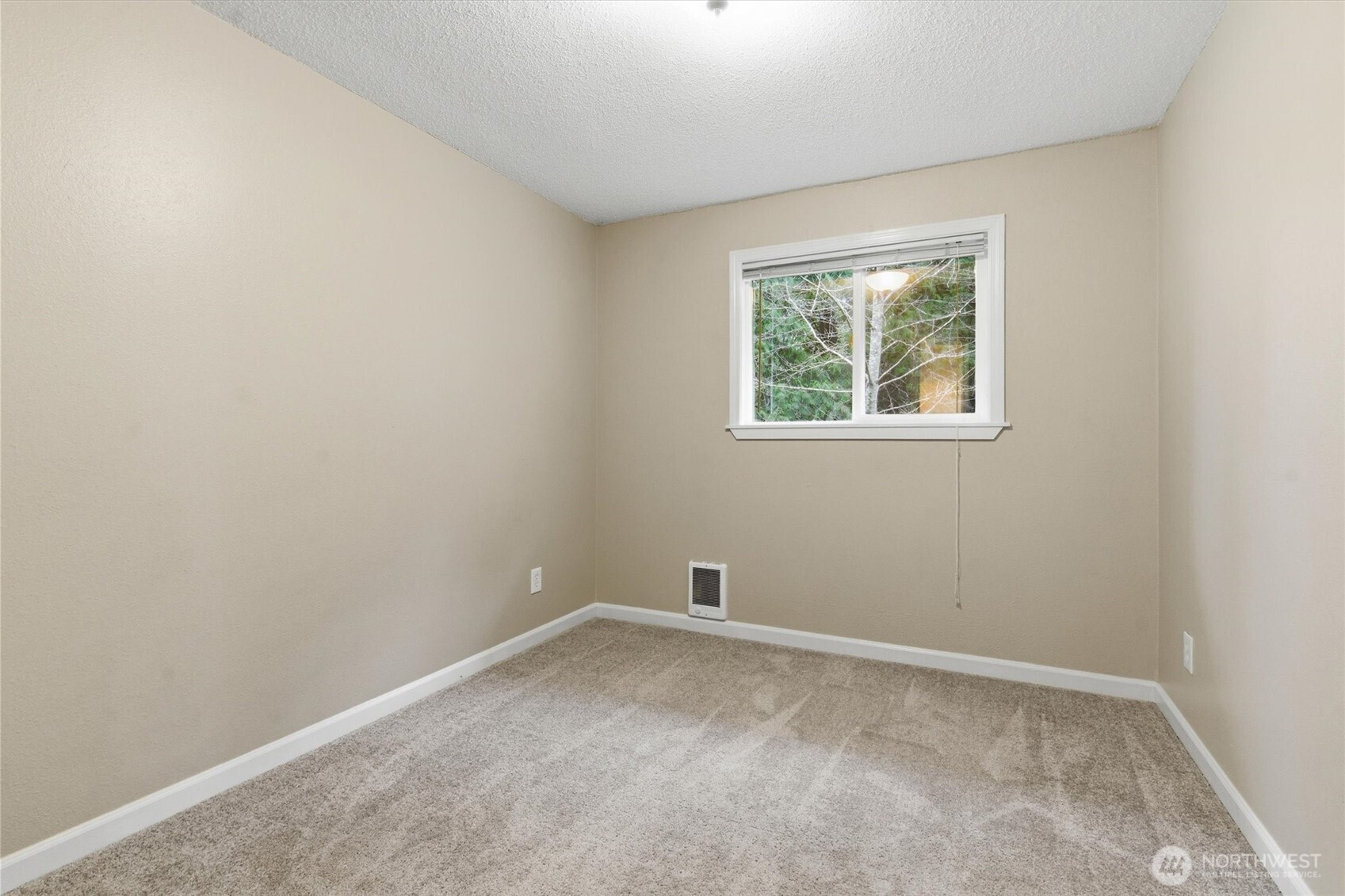 9010 Wyvern Drive SE, Port Orchard, WA 98367-9010