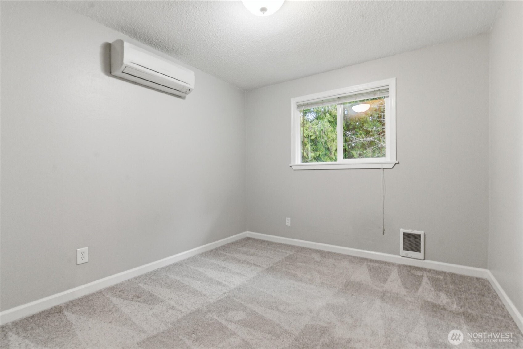 9010 Wyvern Drive SE, Port Orchard, WA 98367-9010