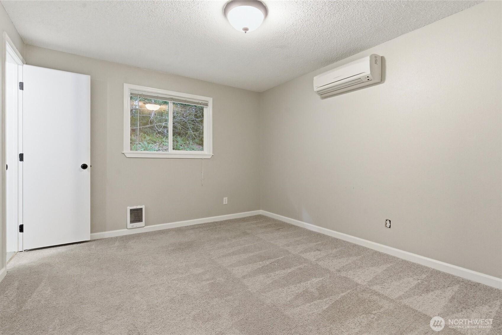 9010 Wyvern Drive SE, Port Orchard, WA 98367-9010