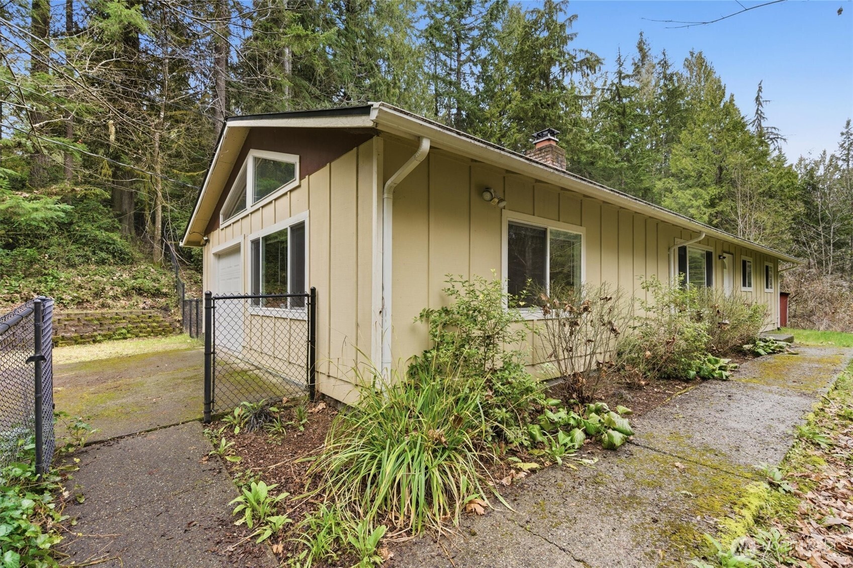 9010 Wyvern Drive SE, Port Orchard, WA 98367-9010