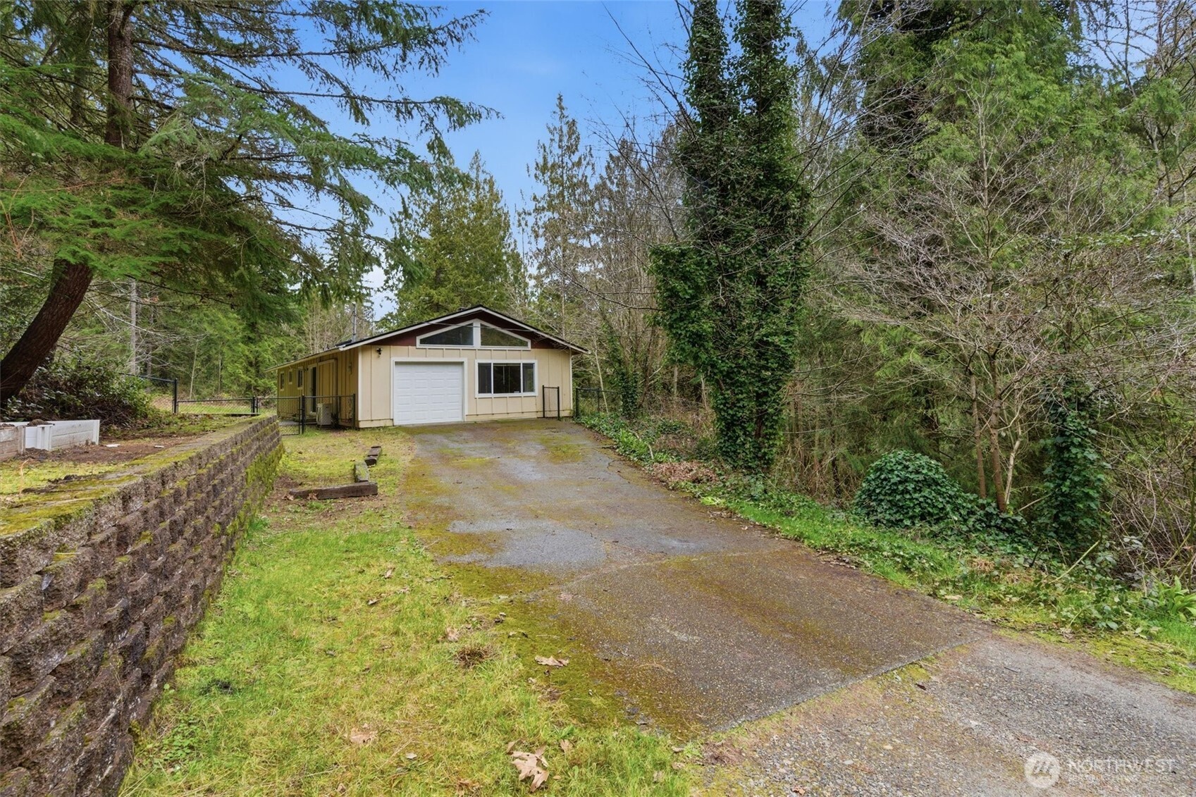 9010 Wyvern Drive SE, Port Orchard, WA 98367-9010