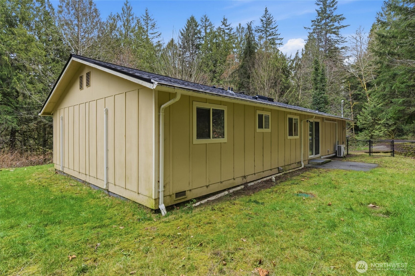 9010 Wyvern Drive SE, Port Orchard, WA 98367-9010