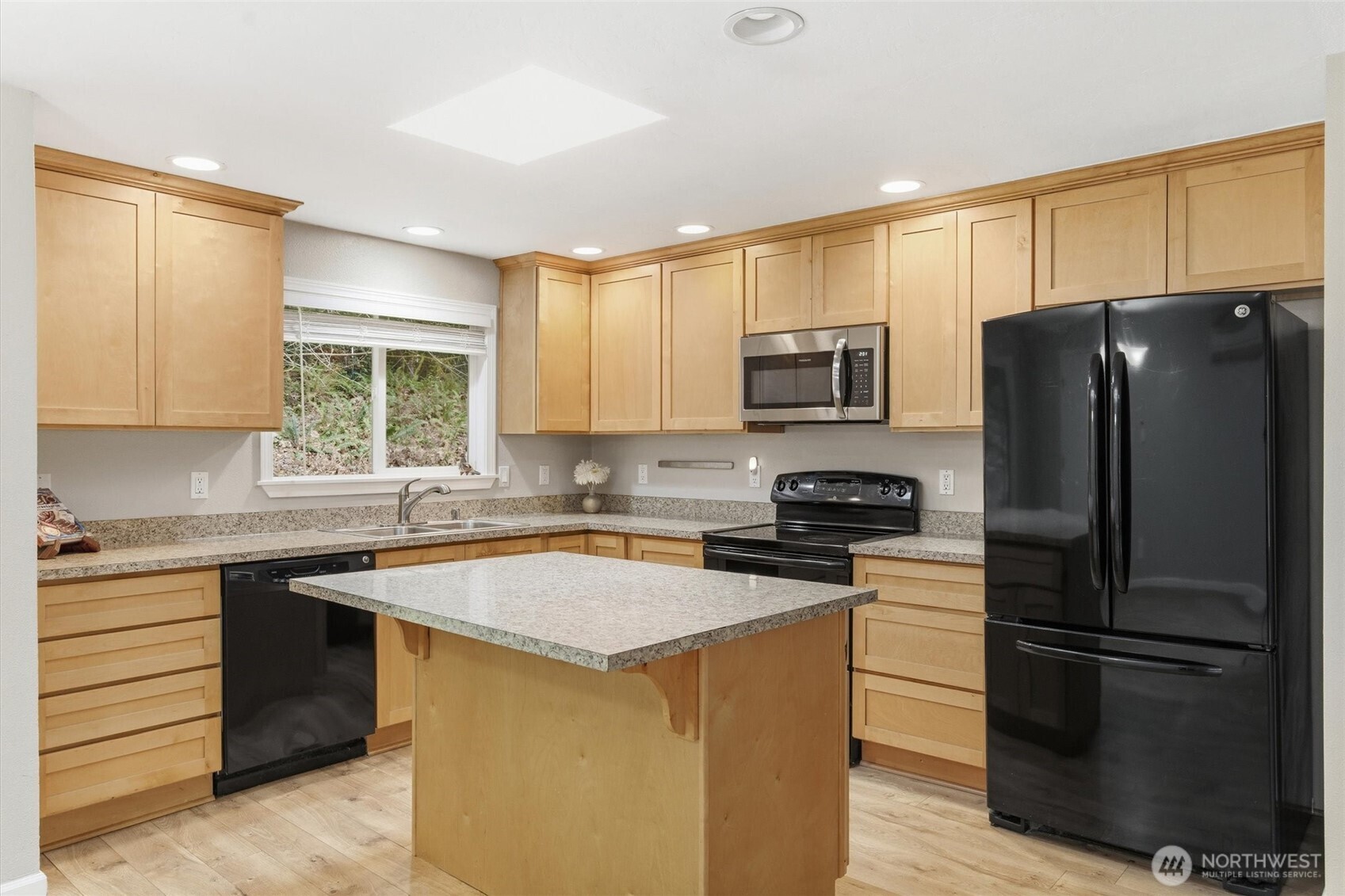 9010 Wyvern Drive SE, Port Orchard, WA 98367-9010