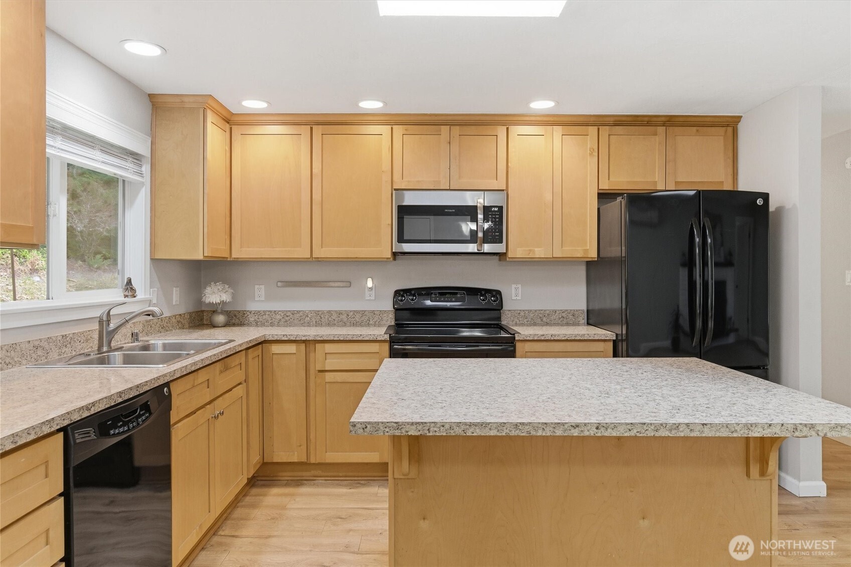 9010 Wyvern Drive SE, Port Orchard, WA 98367-9010