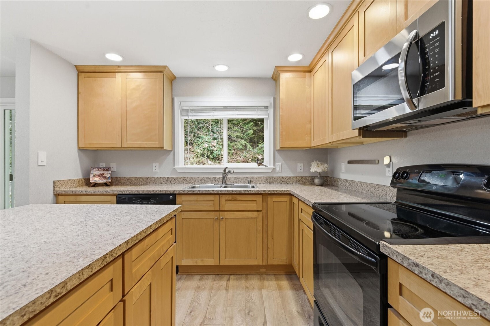 9010 Wyvern Drive SE, Port Orchard, WA 98367-9010