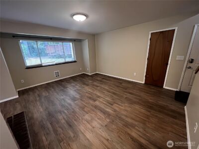 5624 Wisteria Lane NE, Bremerton, WA 98311 - Photo 2