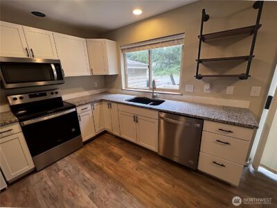 5624 Wisteria Lane NE, Bremerton, WA 98311 - Photo 6