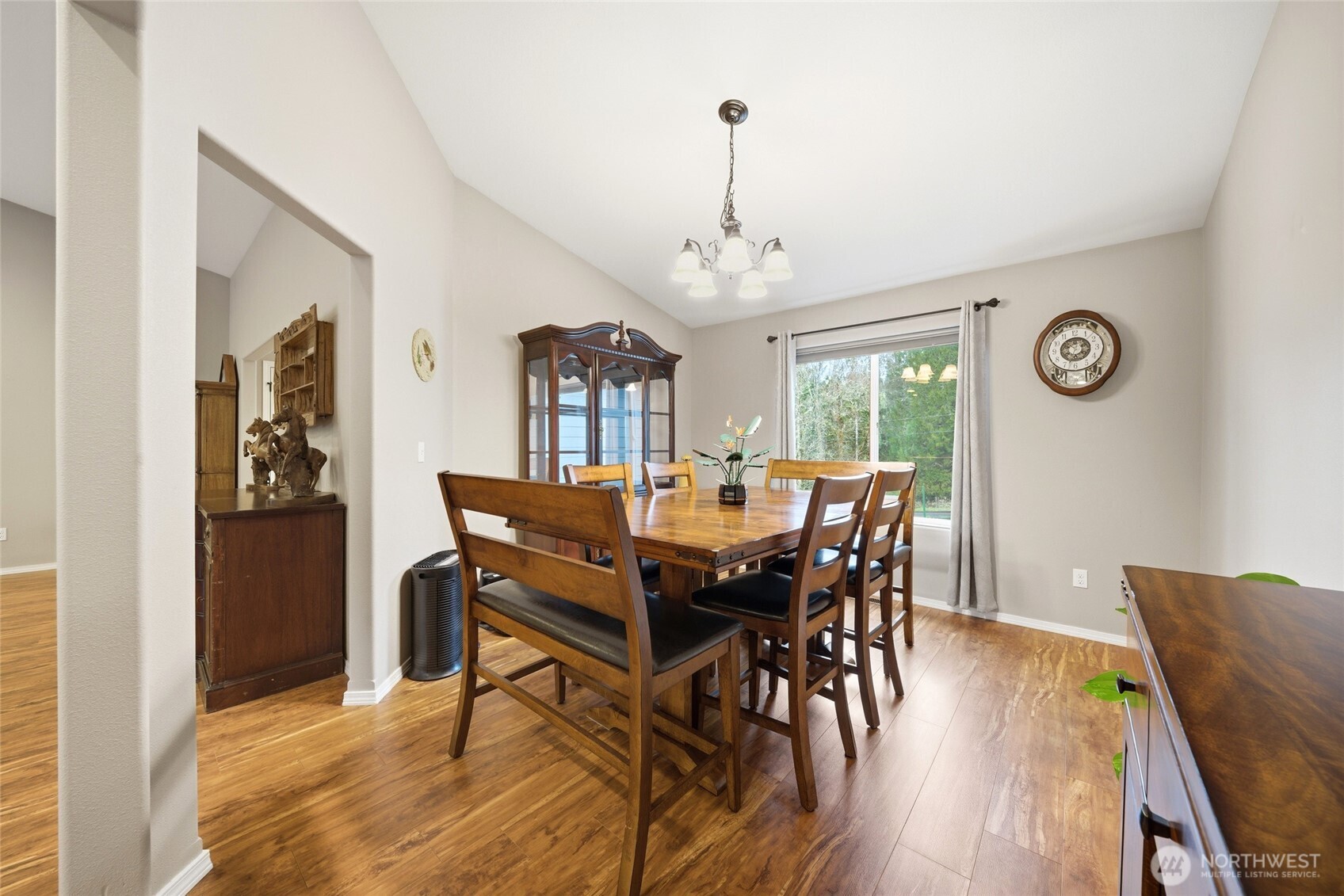 946 Paine Road , Castle Rock, WA 98611