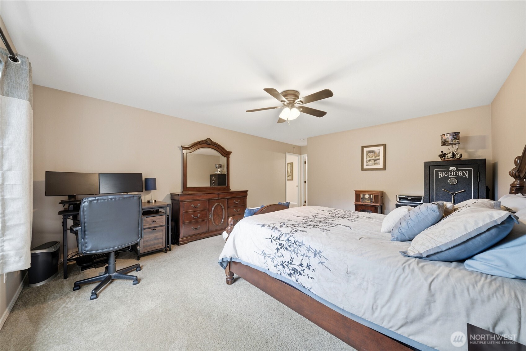 946 Paine Road , Castle Rock, WA 98611