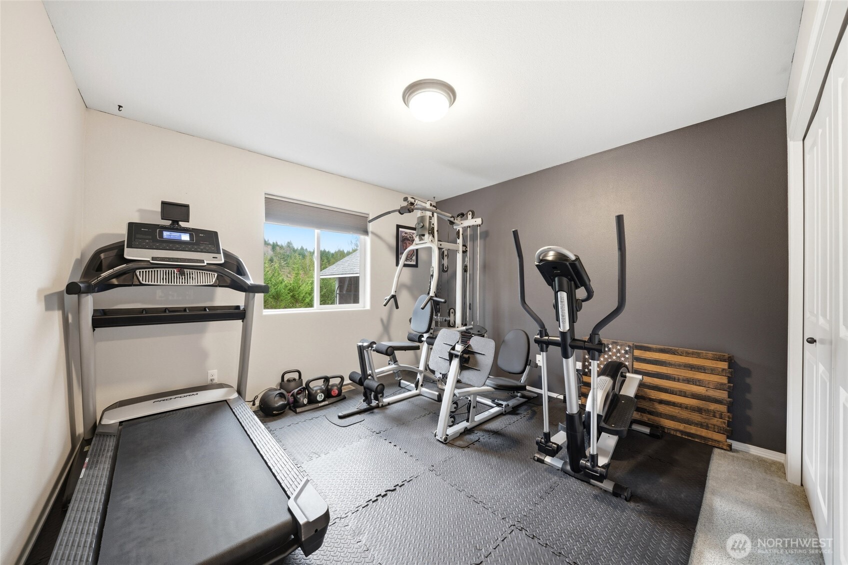 946 Paine Road , Castle Rock, WA 98611